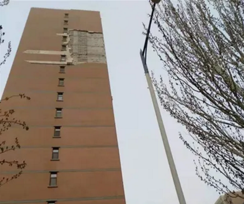 多個(gè)小區(qū)外墻保溫層脫落，謹(jǐn)防高空墜物